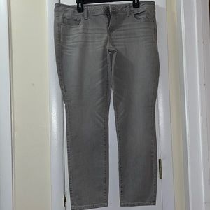 COPY - AMERICAN EAGLE. Woman’s grey jeans. Super skinny. Barely used. Size 16. …